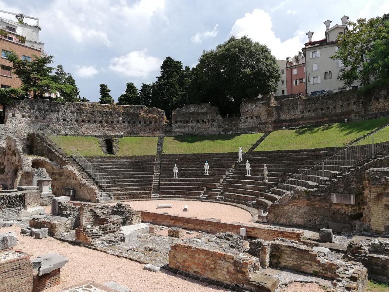 Residence Teatro Romano Trieste Ngoại thất bức ảnh