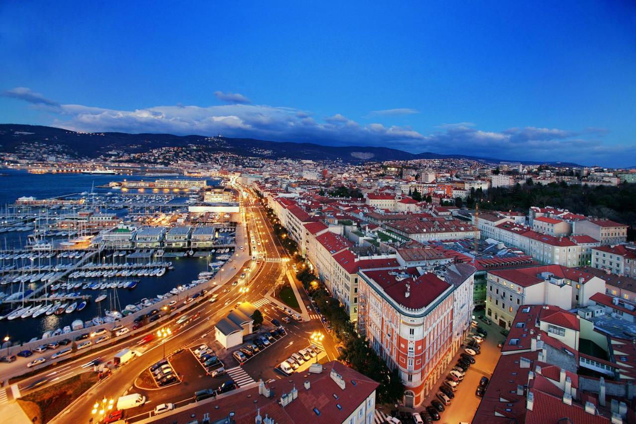 Residence Teatro Romano Trieste Ngoại thất bức ảnh