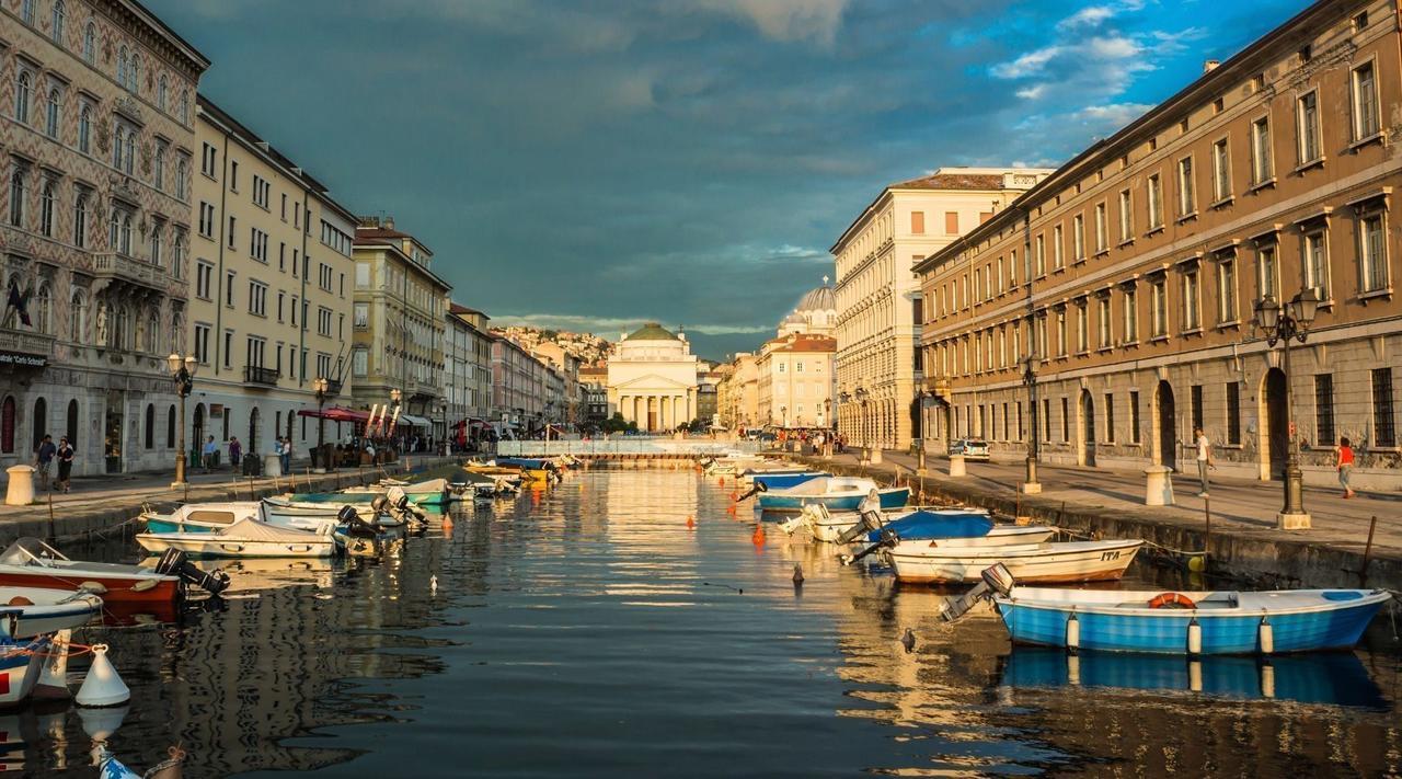 Residence Teatro Romano Trieste Ngoại thất bức ảnh